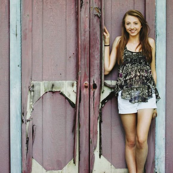 Meet your Posher, Amanda - Picture 1 of 1